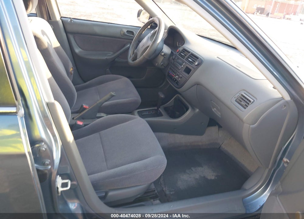 1998 HONDA CIVIC DX VIN: 2HGEJ6623WH586116