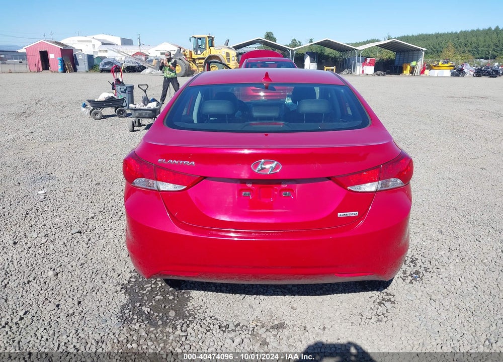 2013 HYUNDAI ELANTRA VIN: KMHDH4AE2DU941360