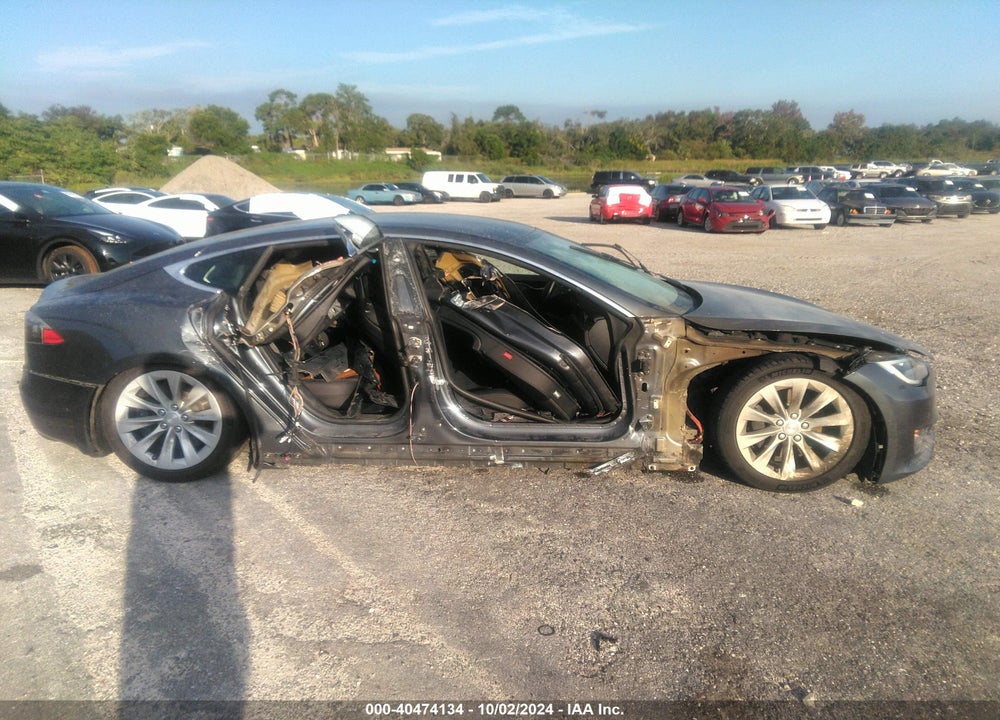 2018 TESLA MODEL S 100D/75D/P100D VIN: 5YJSA1E21JF257659