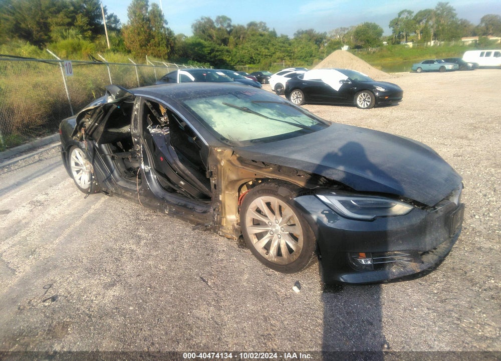 2018 TESLA MODEL S 100D/75D/P100D VIN: 5YJSA1E21JF257659