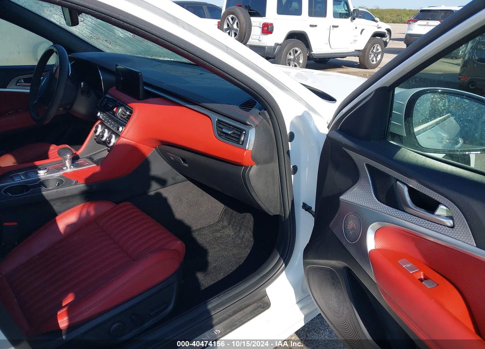2023 GENESIS G70 2.0T RWD VIN: KMTG34TA8PU133398