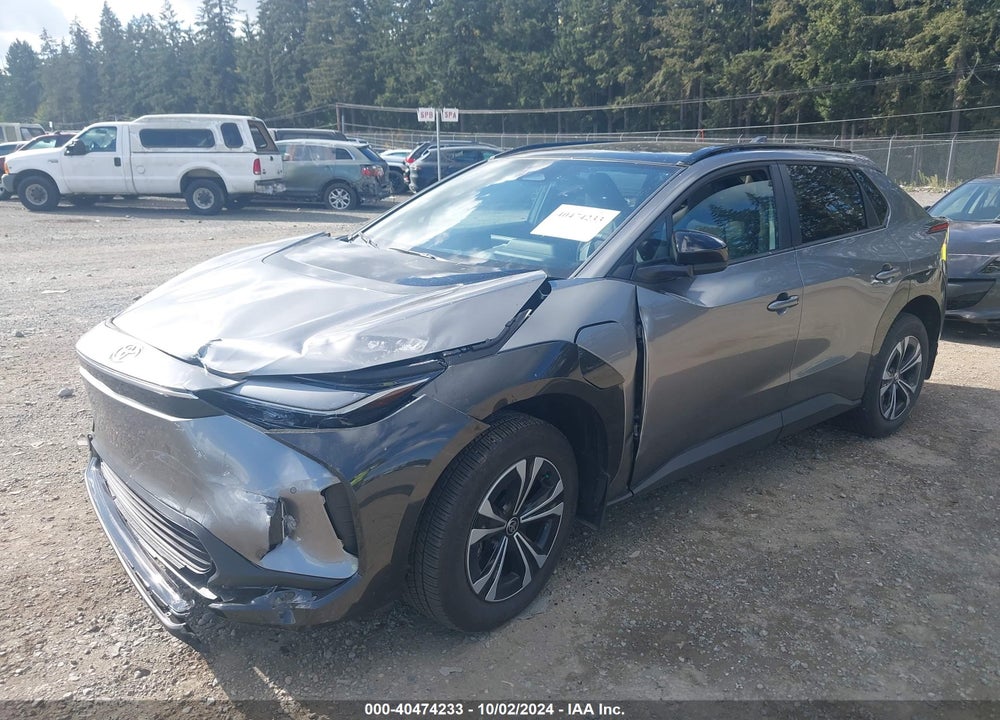 2024 TOYOTA BZ4X XLE VIN: JTMABACA7RA049163