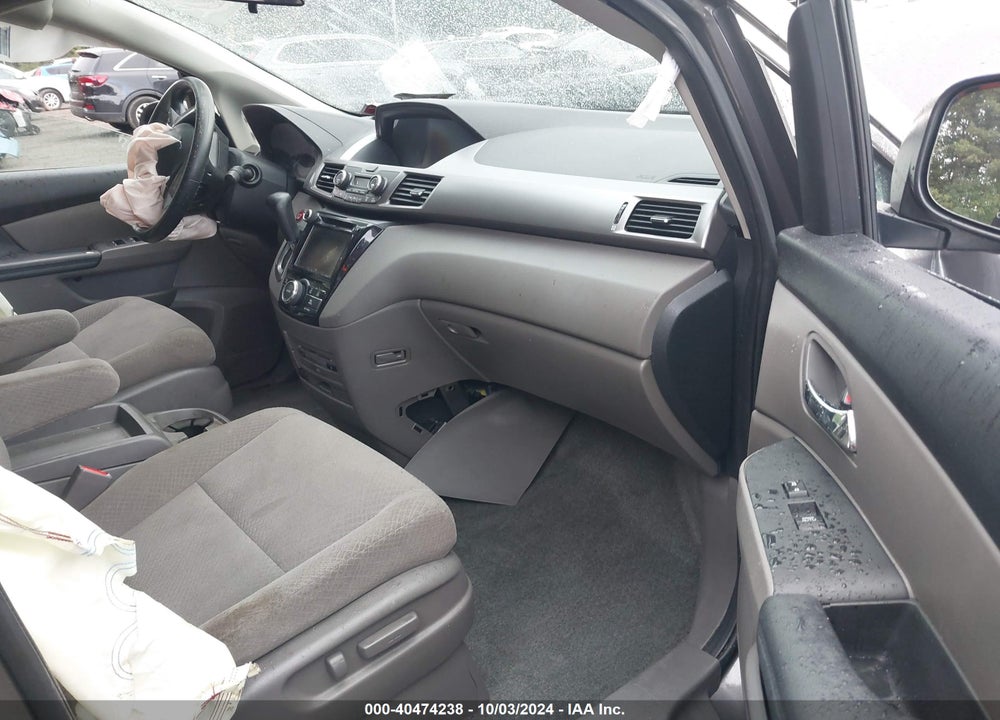 2016 HONDA ODYSSEY SE VIN: 5FNRL5H35GB120611
