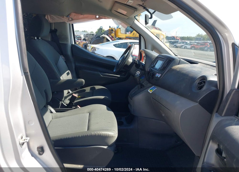2015 NISSAN NV200 SV VIN: 3N6CM0KN9FK722642