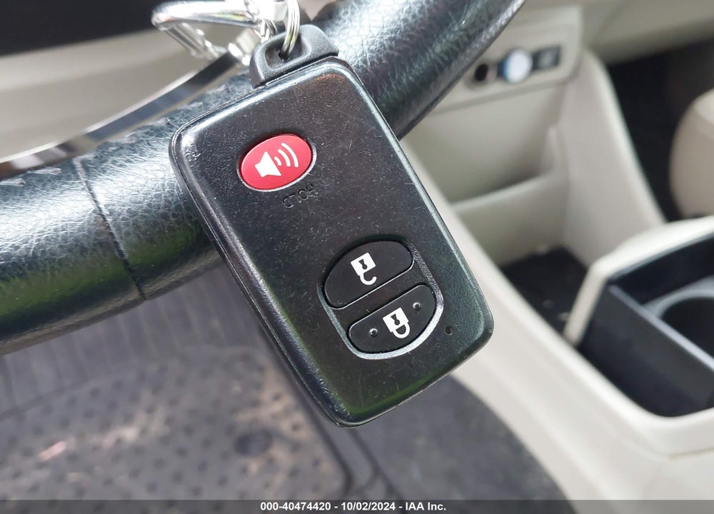 2013 TOYOTA PRIUS V FIVE VIN: JTDZN3EU2D3192435