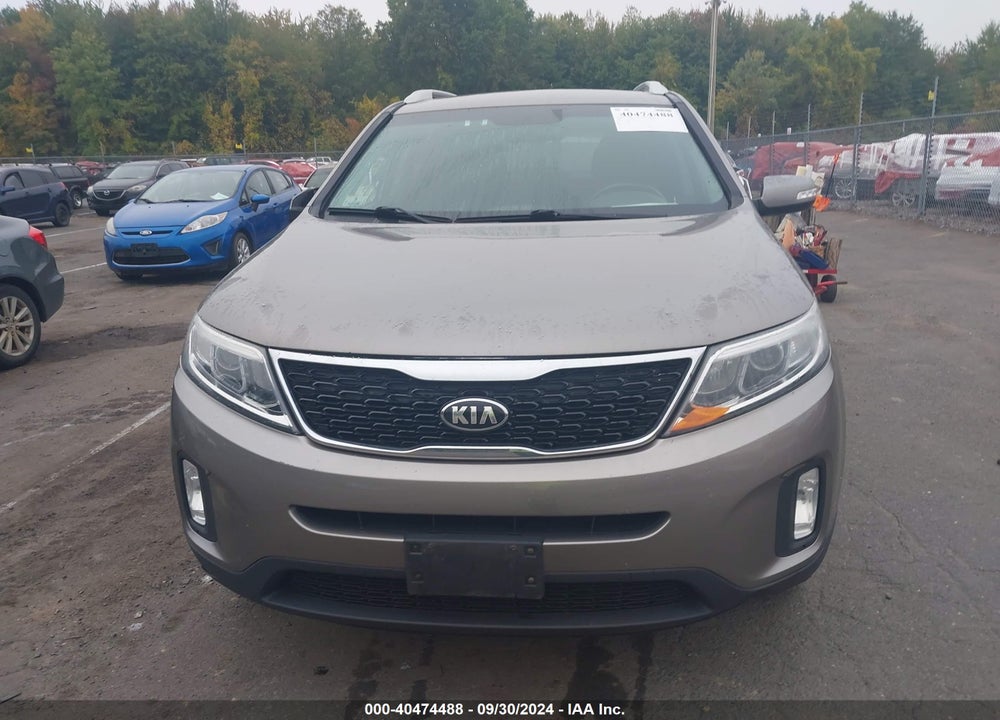 2015 KIA SORENTO LX V6 VIN: 5XYKTDA77FG623993