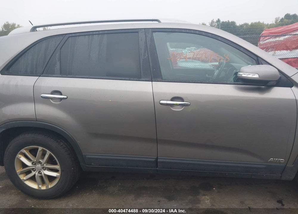 2015 KIA SORENTO LX V6 VIN: 5XYKTDA77FG623993