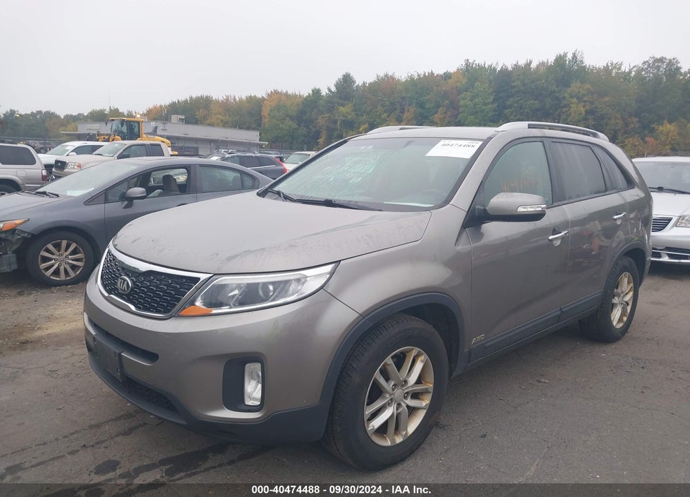 2015 KIA SORENTO LX V6 VIN: 5XYKTDA77FG623993