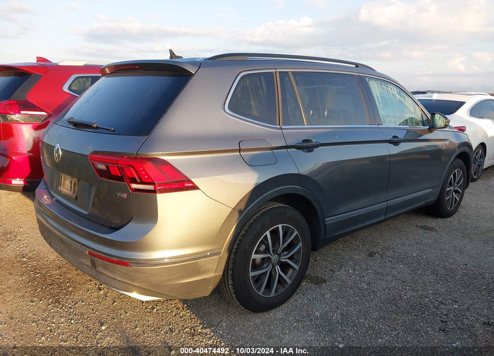 2018 VOLKSWAGEN TIGUAN 2.0T SE/2.0T SEL VIN: 3VV3B7AX5JM032535