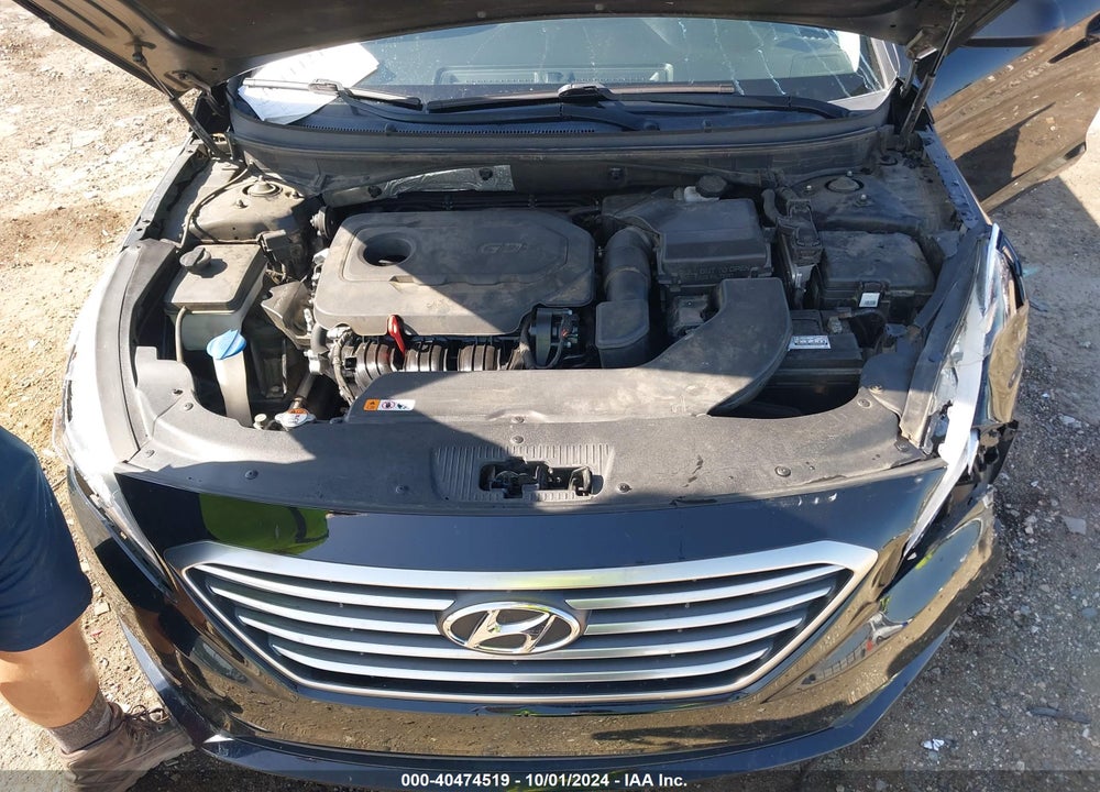 2015 HYUNDAI SONATA SE VIN: 5NPE24AF3FH244098