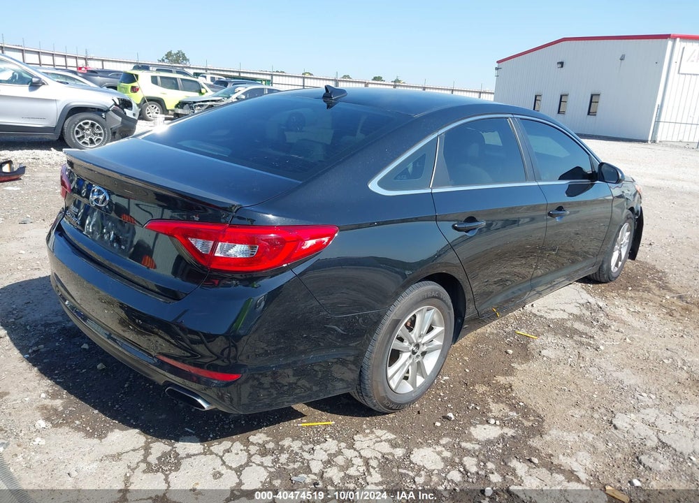 2015 HYUNDAI SONATA SE VIN: 5NPE24AF3FH244098