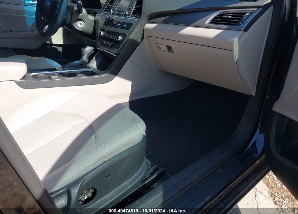 2015 HYUNDAI SONATA SE VIN: 5NPE24AF3FH244098
