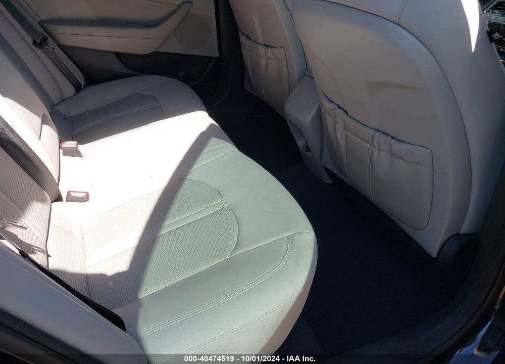 2015 HYUNDAI SONATA SE VIN: 5NPE24AF3FH244098