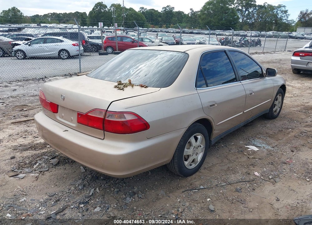 2000 HONDA ACCORD 2.3 SE VIN: 1HGCG6693YA138155