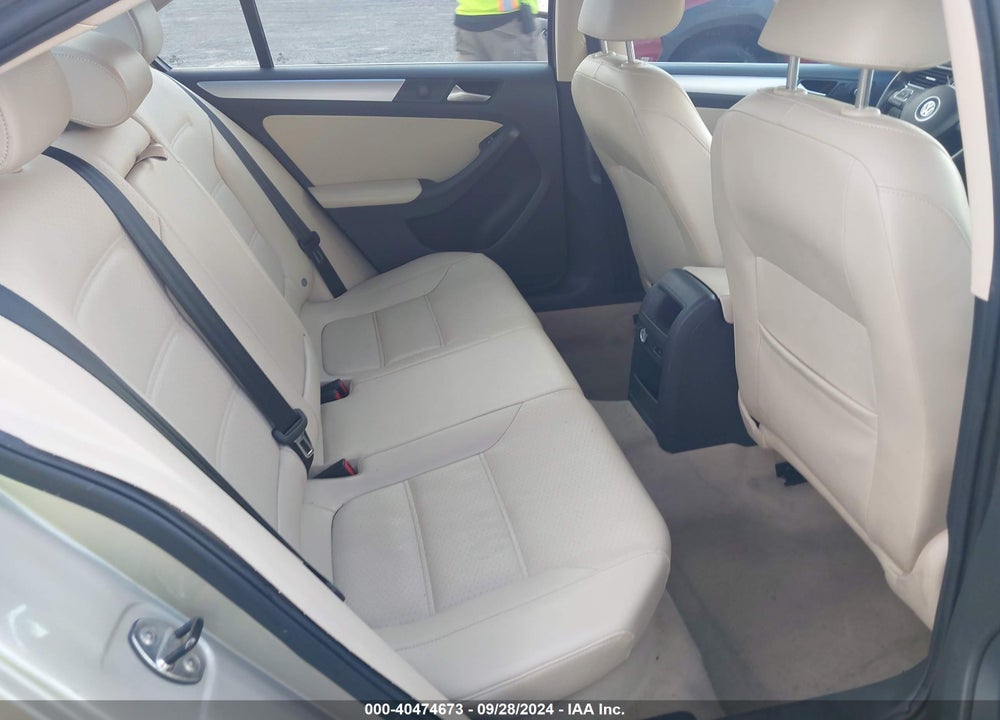 2013 VOLKSWAGEN JETTA 2.5L SE VIN: 3VWDX7AJ6DM307153