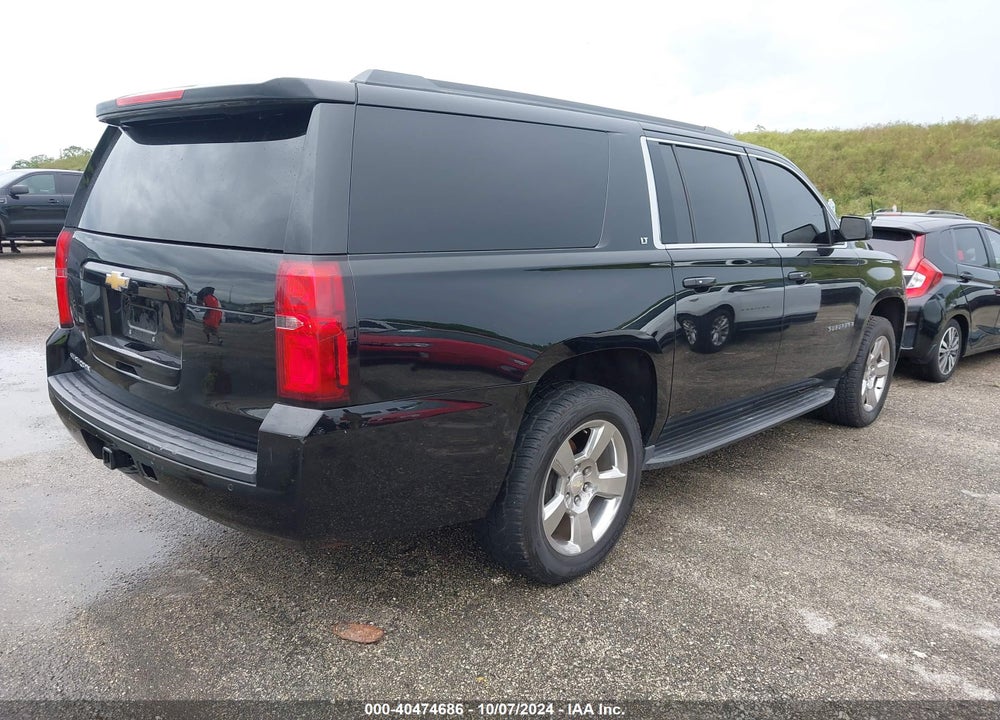 2017 CHEVROLET SUBURBAN LT VIN: 1GNSCHKC1HR396427