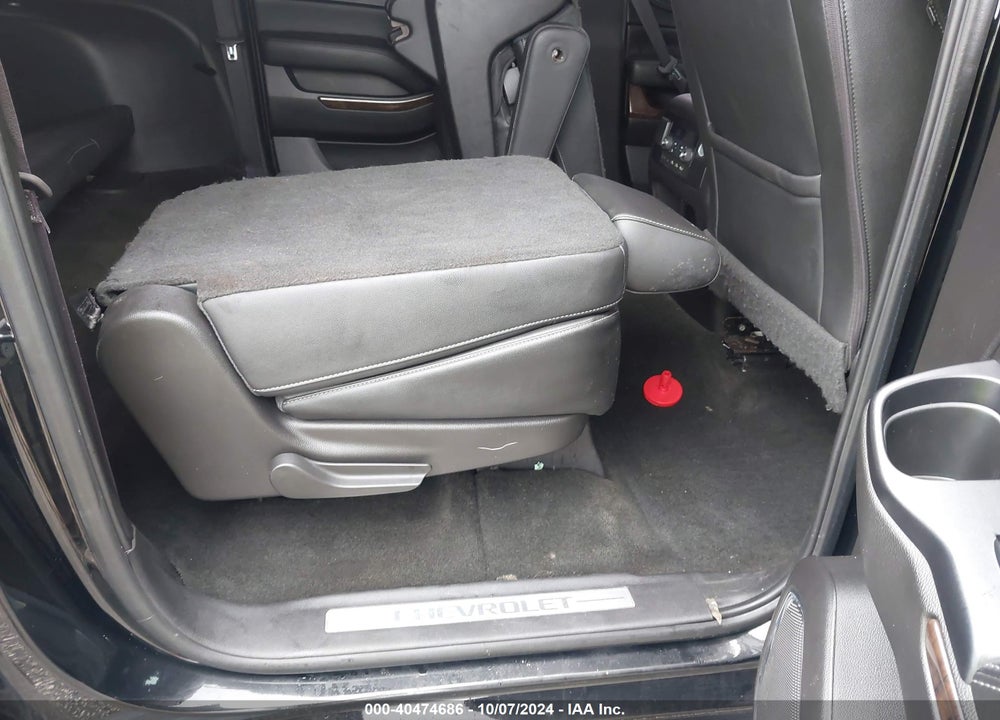 2017 CHEVROLET SUBURBAN LT VIN: 1GNSCHKC1HR396427