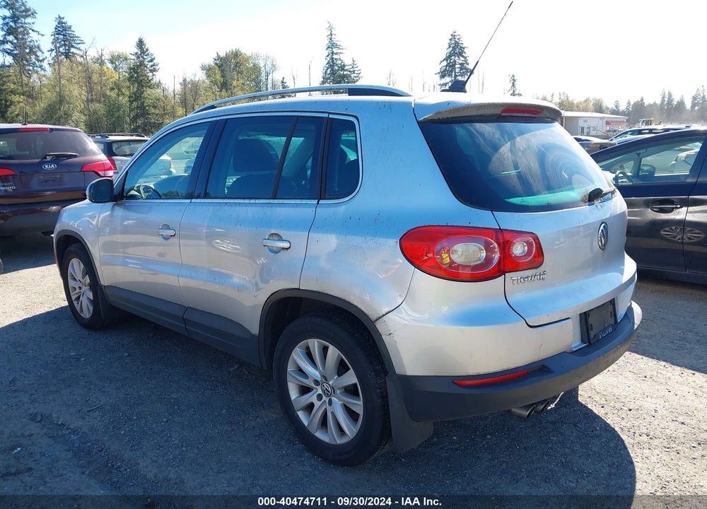 2009 VOLKSWAGEN TIGUAN SE VIN: WVGAV75N79W532791