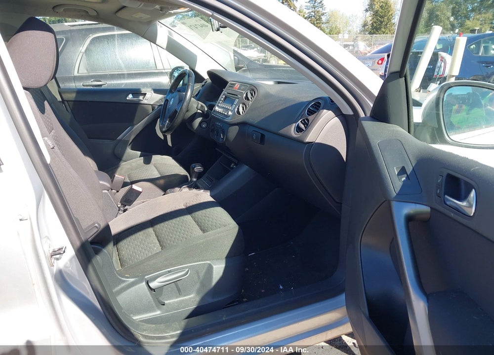 2009 VOLKSWAGEN TIGUAN SE VIN: WVGAV75N79W532791