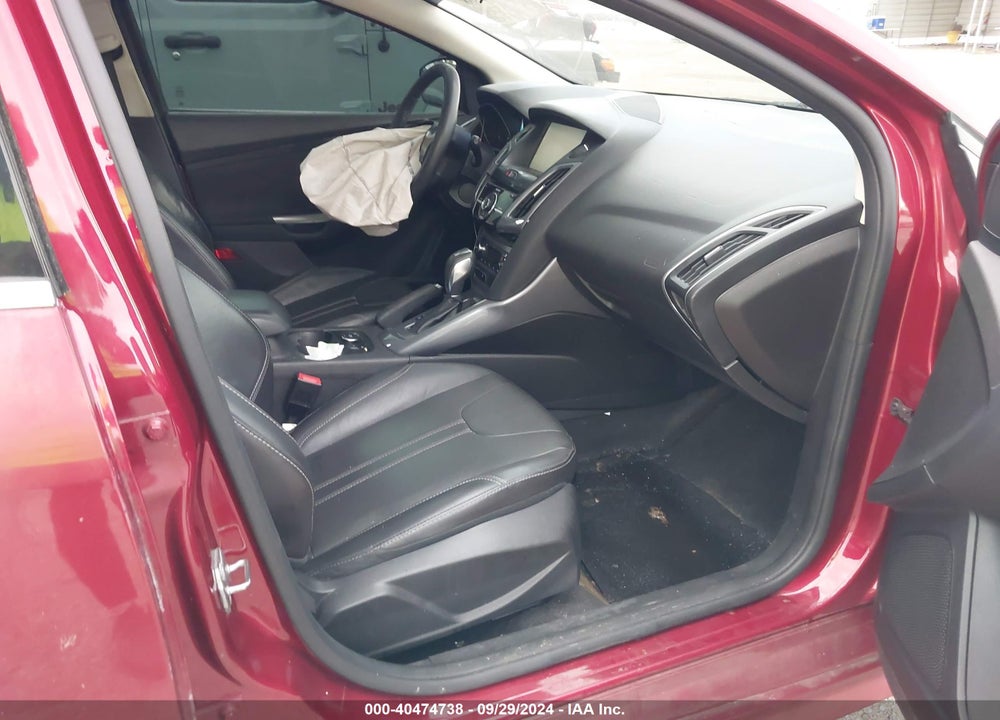 2014 FORD FOCUS TITANIUM VIN: 1FADP3N29EL458267