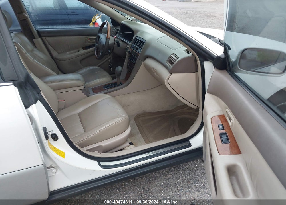 2001 LEXUS ES 300 VIN: JT8BF28G715112849