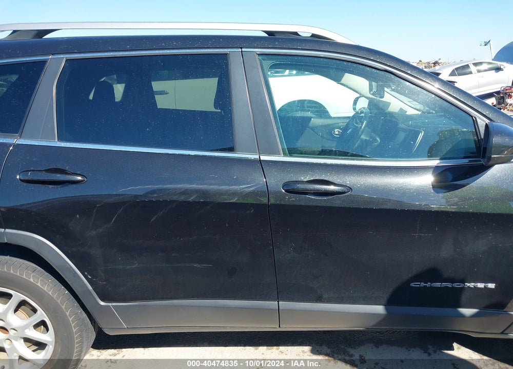 2014 JEEP CHEROKEE LATITUDE VIN: 1C4PJLCB5EW318842