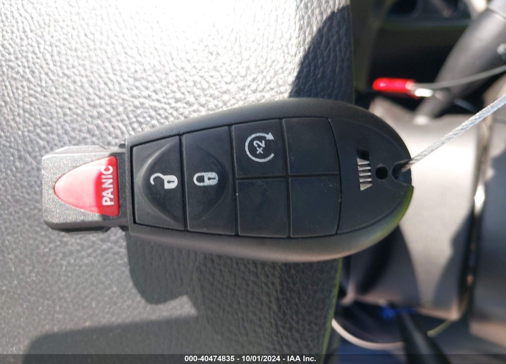 2014 JEEP CHEROKEE LATITUDE VIN: 1C4PJLCB5EW318842