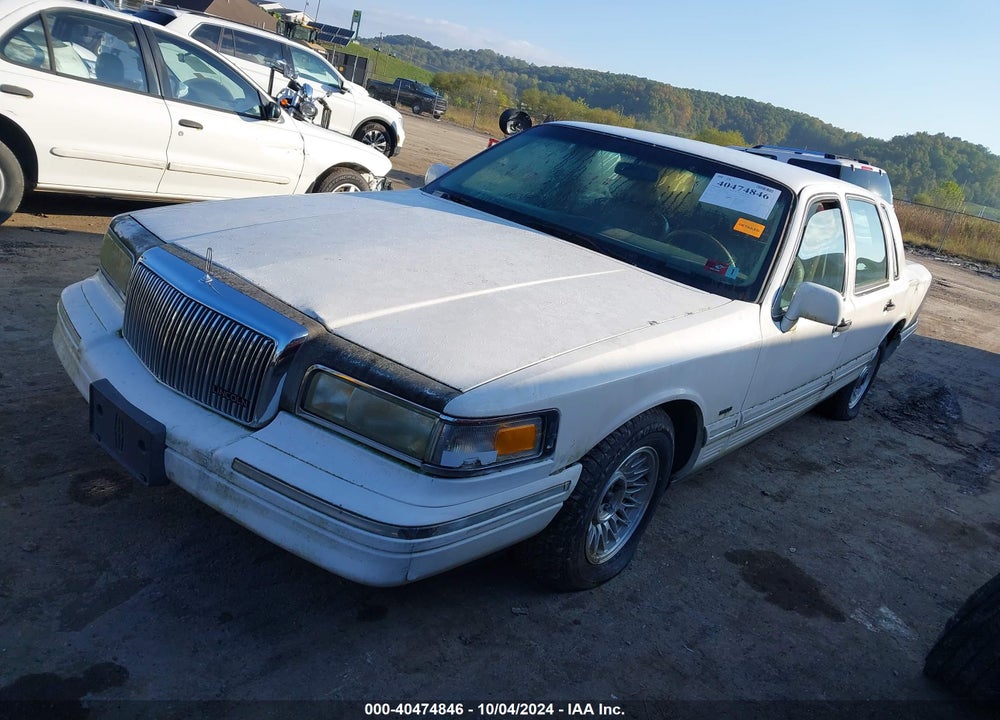 1996 LINCOLN TOWN CAR EXECUTIVE VIN: 1LNLM81W2TY718038