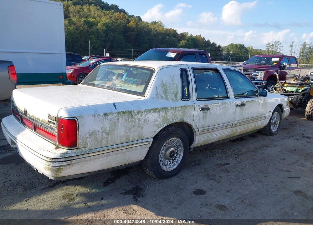 1996 LINCOLN TOWN CAR EXECUTIVE VIN: 1LNLM81W2TY718038