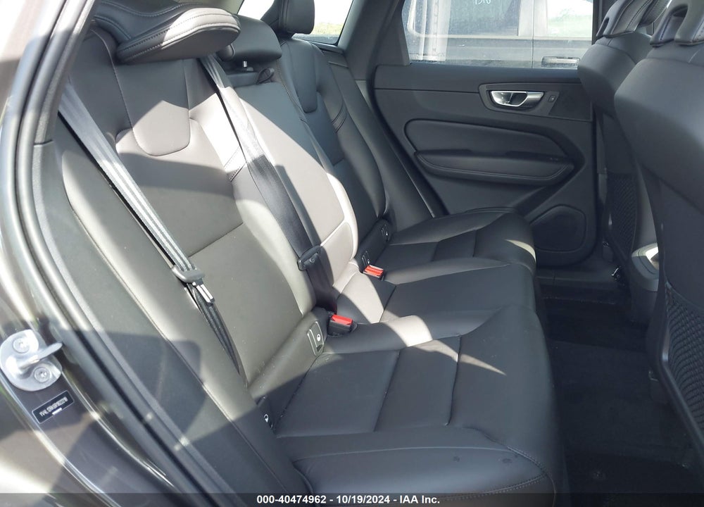 2024 VOLVO XC60 B5 CORE DARK THEME VIN: YV4L12RK6R1822218