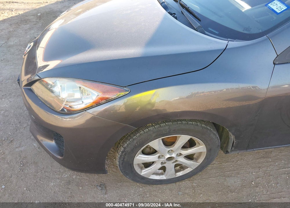 2011 MAZDA 3 I TOURING VIN: JM1BL1VFXB1497395