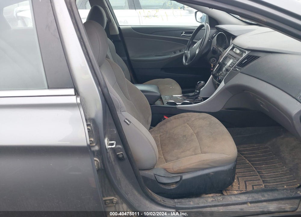 2013 HYUNDAI SONATA GLS VIN: 5NPEB4AC7DH780104