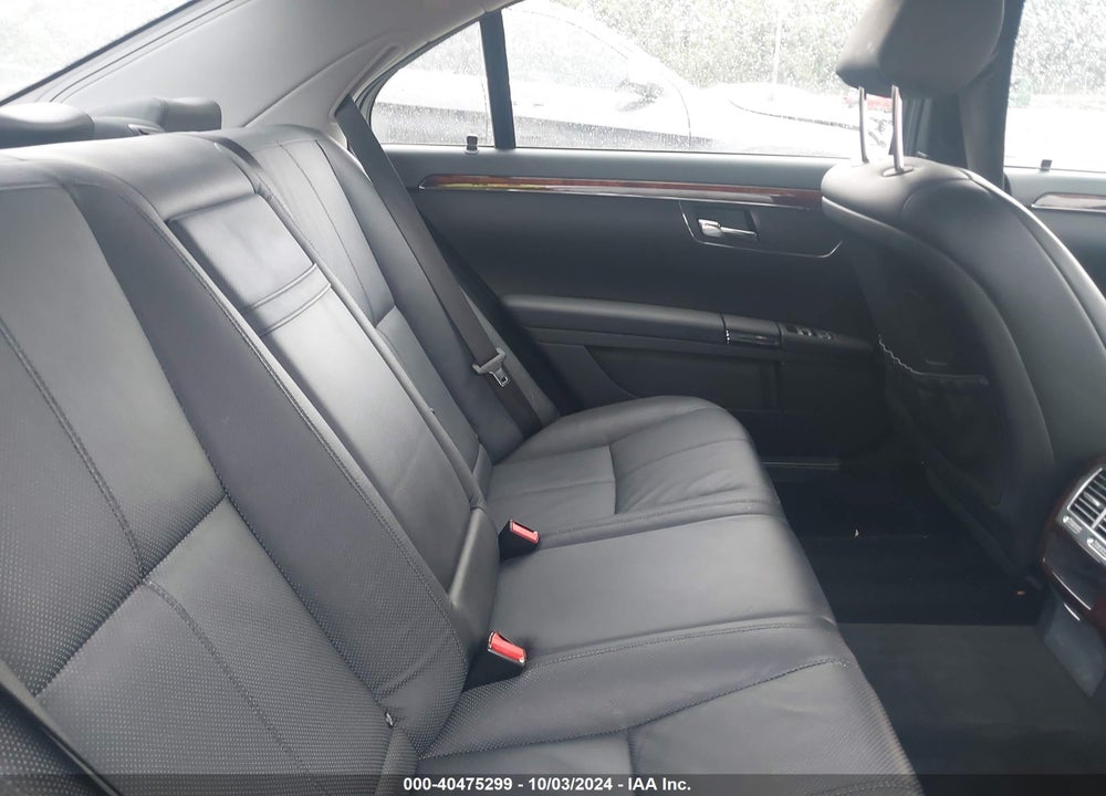 2007 MERCEDES-BENZ S 550 VIN: WDDNG71X57A059710