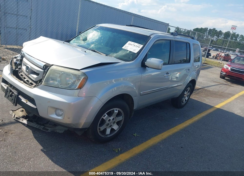 2011 HONDA PILOT TOURING VIN: 5FNYF3H94BB013604