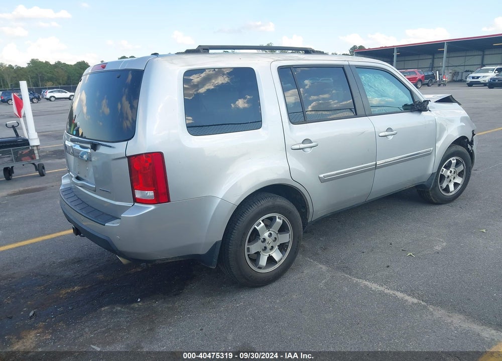 2011 HONDA PILOT TOURING VIN: 5FNYF3H94BB013604