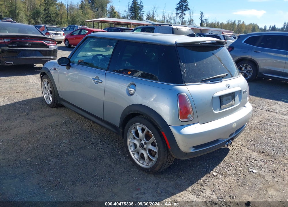2006 MINI COOPER S VIN: WMWRE33516TL19378