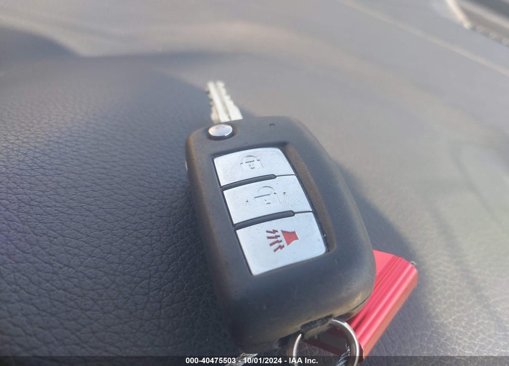 2019 NISSAN ROGUE S VIN: JN8AT2MT5KW504124
