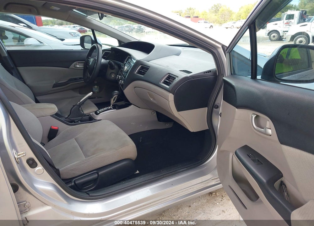 2013 HONDA CIVIC LX VIN: 19XFB2F57DE083426