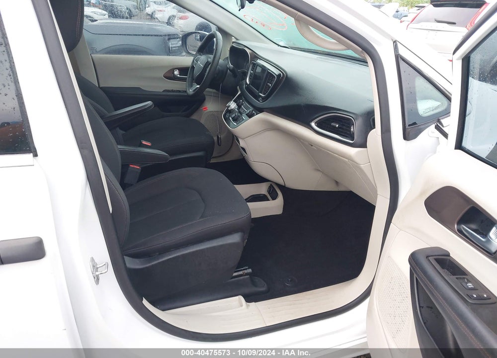 2019 CHRYSLER PACIFICA L VIN: 2C4RC1AG0KR629234