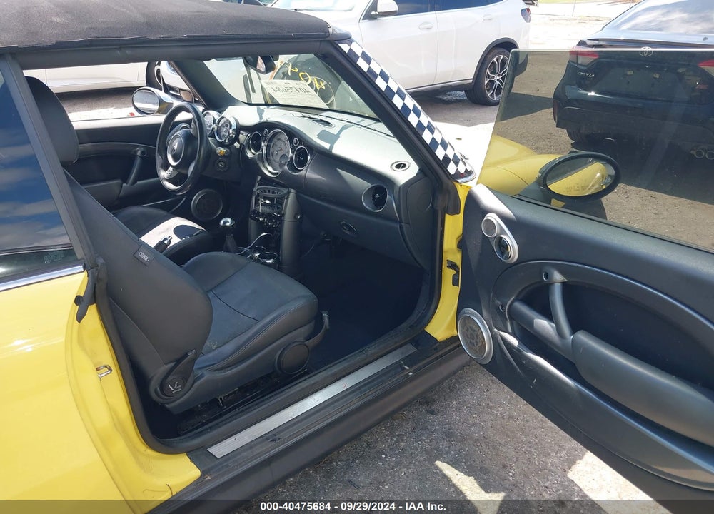 2005 MINI COOPER S VIN: WMWRH33545TF83848