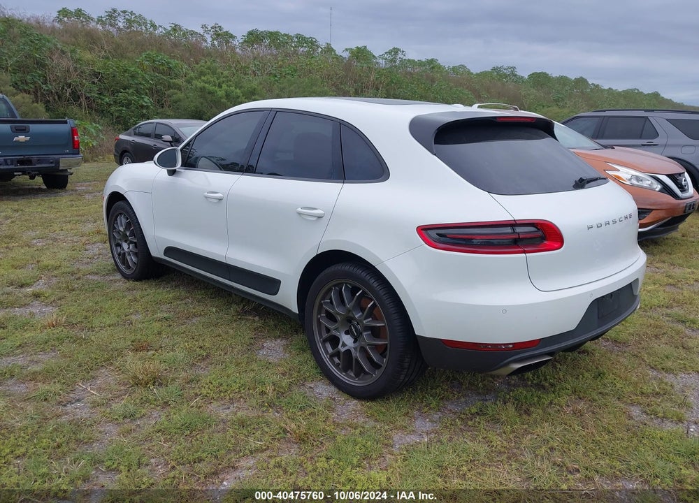 2017 PORSCHE MACAN VIN: WP1AA2A57HLB04808