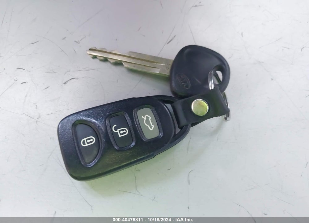 2009 KIA SPECTRA EX VIN: KNAFE221695668699