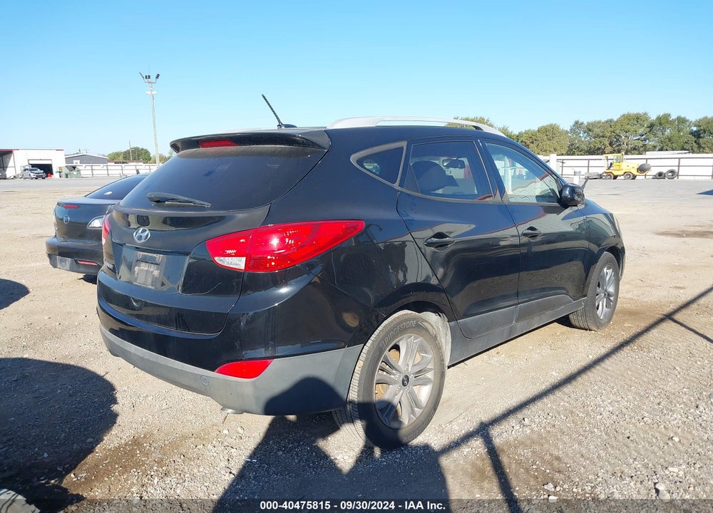 2014 HYUNDAI TUCSON SE VIN: KM8JU3AG2EU862136
