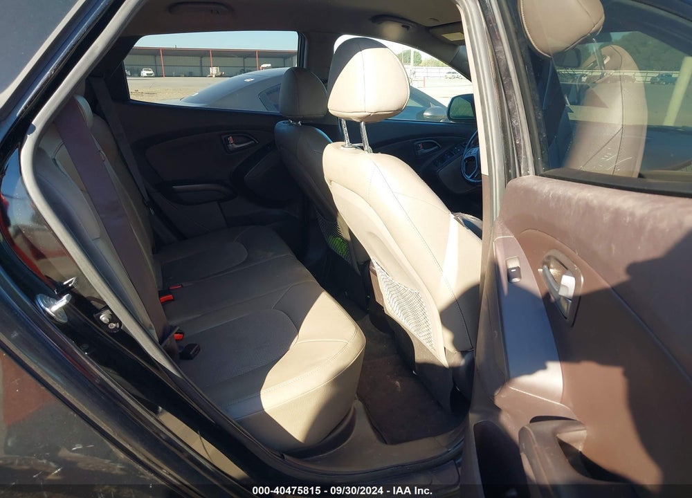2014 HYUNDAI TUCSON SE VIN: KM8JU3AG2EU862136
