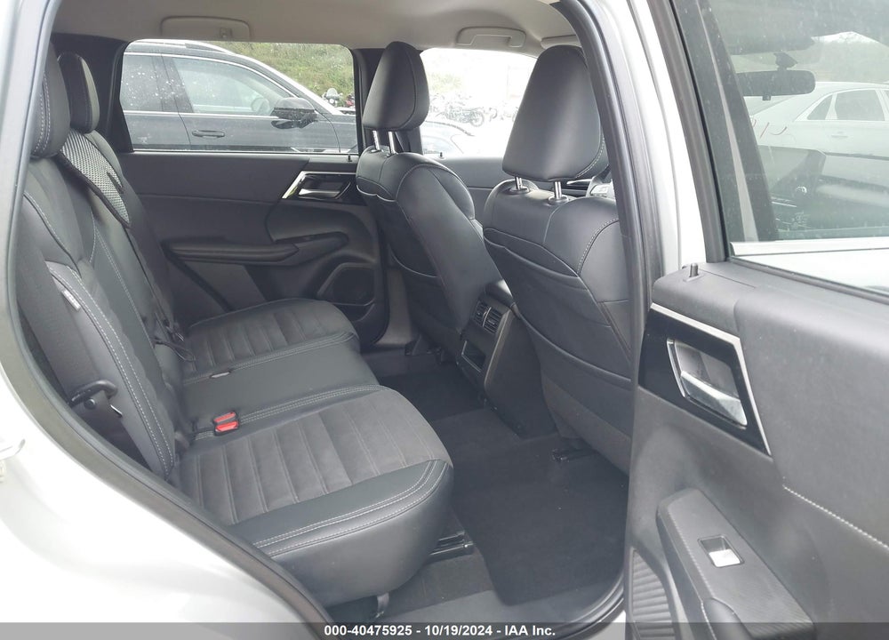 2024 MITSUBISHI OUTLANDER SE 2.5 2WD VIN: JA4J3VA89RZ038018