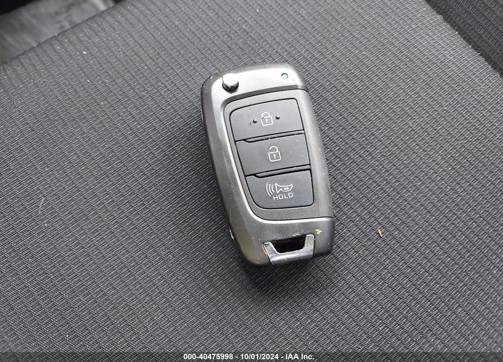 2023 HYUNDAI VENUE SEL VIN: KMHRC8A39PU250700