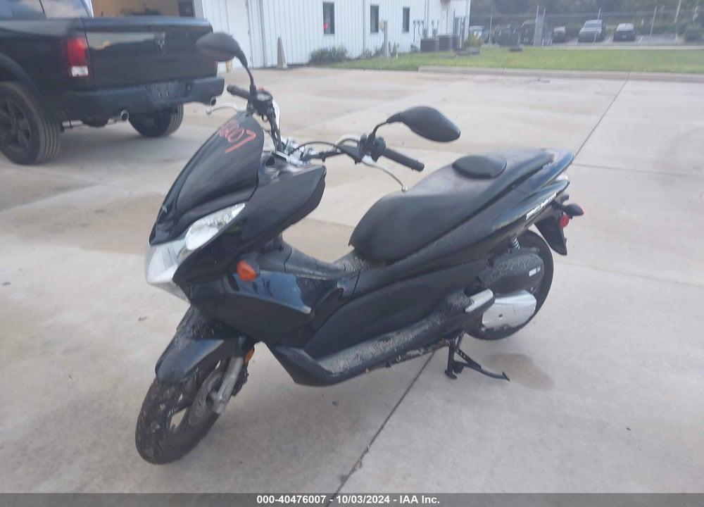 2013 HONDA PCX 150 VIN: MLHKF1217D5003146