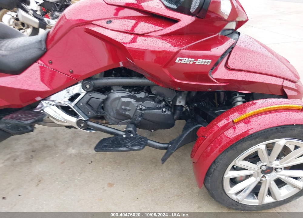 2018 CAN-AM SPYDER ROADSTER F3-T/F3 LIMITED/F3 LIMITED 10TH ANNIVERSARY VIN: 2BXREDD23JV000679