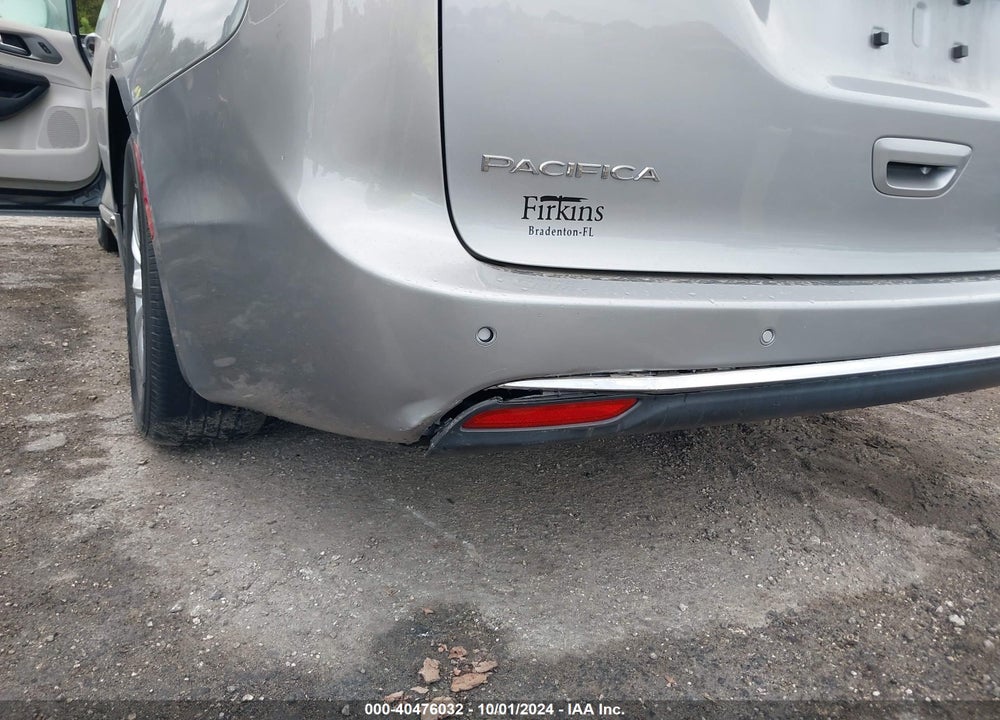2020 CHRYSLER PACIFICA TOURING L VIN: 2C4RC1BGXLR183089