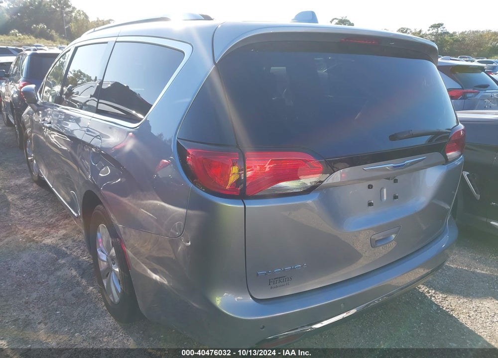 2020 CHRYSLER PACIFICA TOURING L VIN: 2C4RC1BGXLR183089
